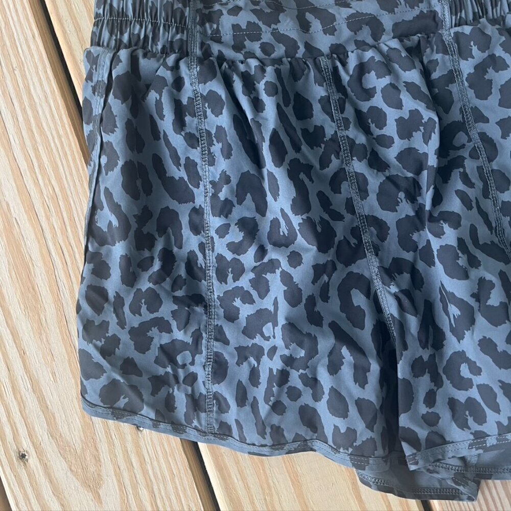 ** Balance Athletic Black Leopard Print Breeze Short Running Hiking Large - Picture 2 of 8